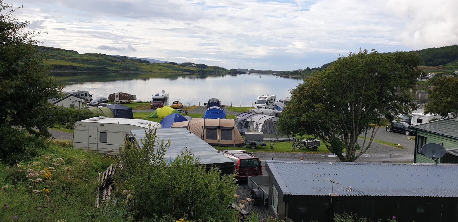 Foto af Kinloch Beach og bosættelsen