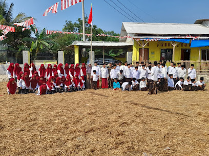 Pondok pesantren Dar Al Huffadz