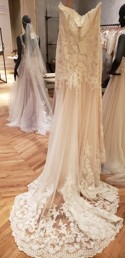 Bridal Shop «BHLDN», reviews and photos, 8 E Walton St, Chicago, IL 60611, USA