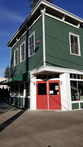 Grocery Store «Medina Grocery Store», reviews and photos, 800 Evergreen Point Rd, Medina, WA 98039, USA