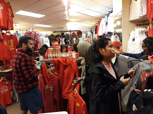 Sportswear Store «Rally House Plaza», reviews and photos, 452 Ward Pkwy, Kansas City, MO 64112, USA