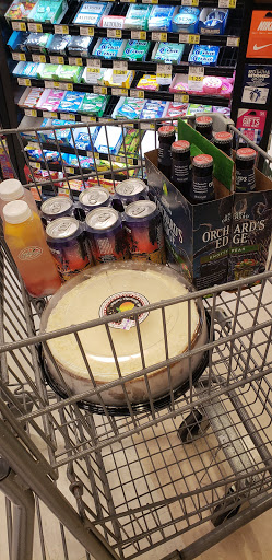 Grocery Store «Lowes Foods of Ocean Isle Beach», reviews and photos, 6278 Beach Dr SW #5, Ocean Isle Beach, NC 28469, USA