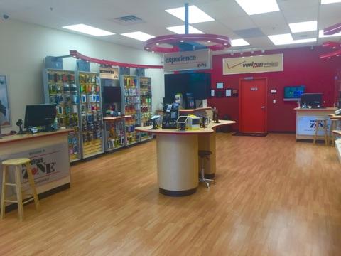 Cell Phone Store «Verizon Authorized Retailer - Wireless Zone», reviews and photos, 424 Main St, Spotswood, NJ 08884, USA