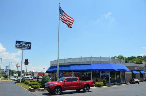 Car Dealer «Tony Knight Autoplex», reviews and photos, 955 N Riverside Dr, Clarksville, TN 37040, USA