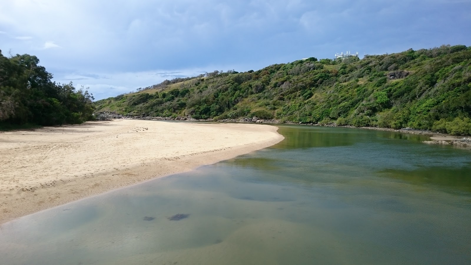 Fotografija Boambee Beach nahaja se v naravnem okolju