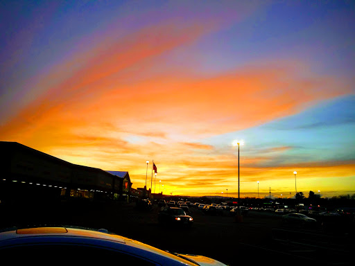 Liquor Store «Super Phipps Liquors», reviews and photos, 485 E Main St, Westfield, MA 01085, USA