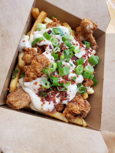 Country fried chicken poutine