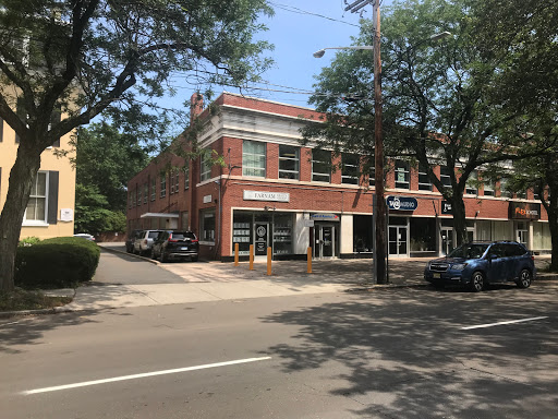 Retail space rental agency New Haven