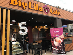 Big Lila Café