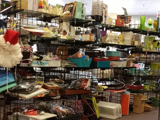 Thrift Store «The Salvation Army Family Store & Donation Center», reviews and photos, 2208 Washington Ave, Houston, TX 77007, USA