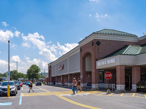 Shopping Mall «Lehigh Shopping Center», reviews and photos, W Union Blvd, Bethlehem, PA 18018, USA