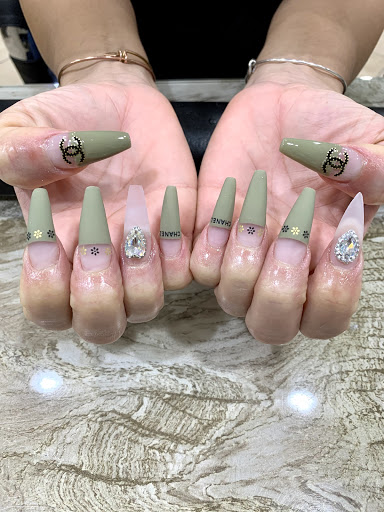 Nail Salon «Nail Beauty Salon (Threading & Henna Art)», reviews and photos, 9119 Reisterstown Rd, Owings Mills, MD 21117, USA