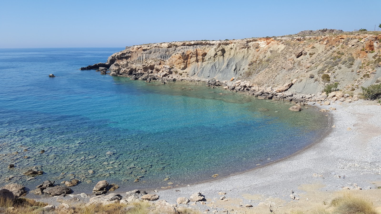 Foto van Vlychada beach met hoog niveau van netheid
