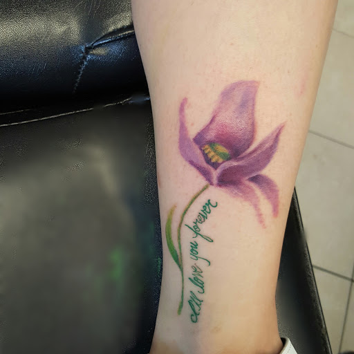 Tattoo Shop «Blue Owl Tattoo», reviews and photos, 715 Lakewood Rd, Waterbury, CT 06704, USA