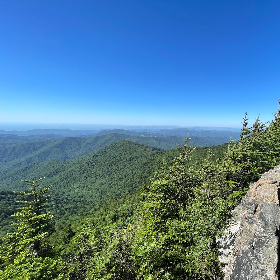 Roan High Knob Trail Parking Lot