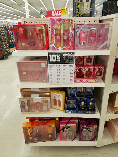 Discount Store «Kmart», reviews and photos, 1155 E Oakton St, Des Plaines, IL 60018, USA