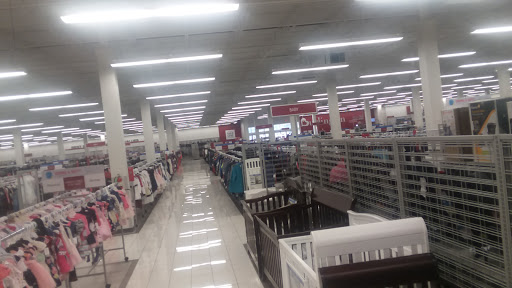 Clothing Store «Burlington Coat Factory», reviews and photos, 12347 James St, Holland, MI 49424, USA