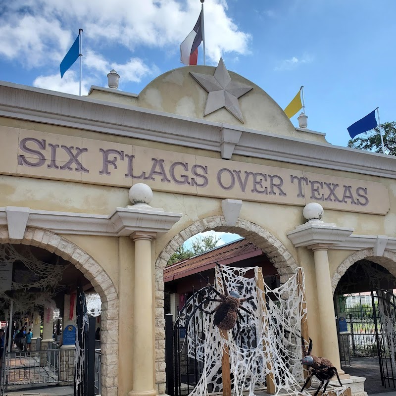 Six Flags Over Texas