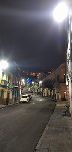 Delirium Pizza & Arte - Quito
