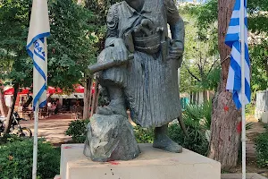 Kolokotronis Statue image