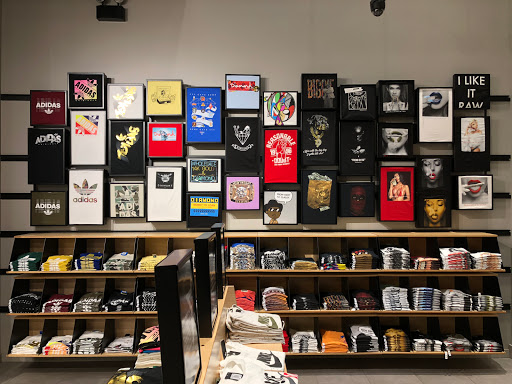 Shoe Store «Footaction», reviews and photos, 32 S State St, Chicago, IL 60603, USA