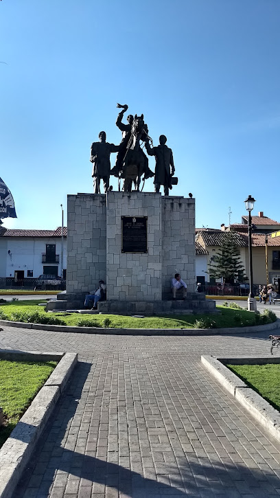El monumento a los héroes Casanova, Egúsquiza y Villanueva