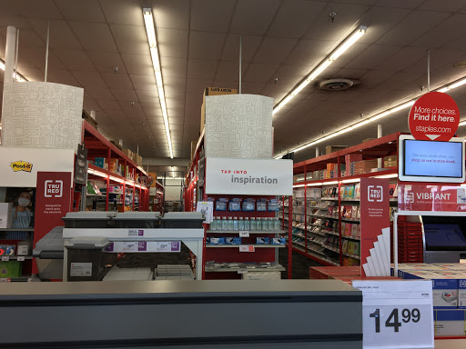 Office Supply Store «Staples», reviews and photos, 17 Reaville Ave, Flemington, NJ 08822, USA