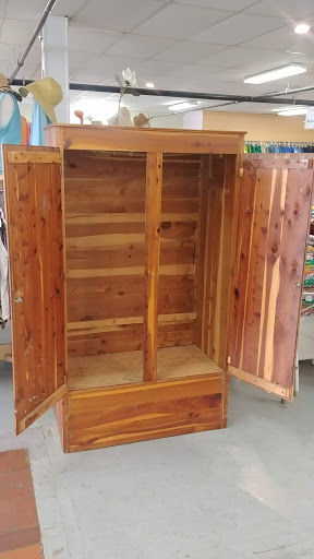 Non-Profit Organization «Youth Alternatives Thrift Shop», reviews and photos, 3103 West Ave, San Antonio, TX 78213, USA