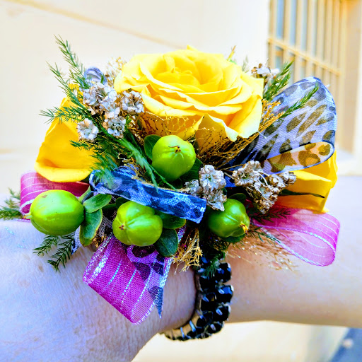 Florist «Village Flowers & Gifts», reviews and photos, 527 W Lodi Ave, Lodi, CA 95242, USA