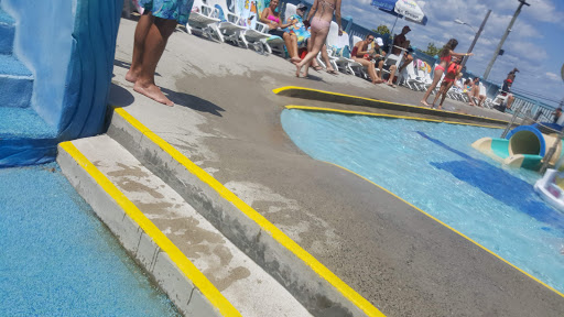 Water Park «Thundering Surf Waterpark», reviews and photos, 300 Taylor Ave, Beach Haven, NJ 08008, USA