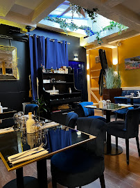 Atmosphère du Restaurant italien Re Di Napoli à Paris - n°11