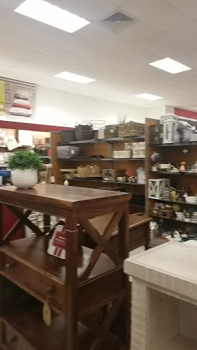 Department Store «T.J. Maxx», reviews and photos, 865 Bridgeport Ave, Shelton, CT 06484, USA