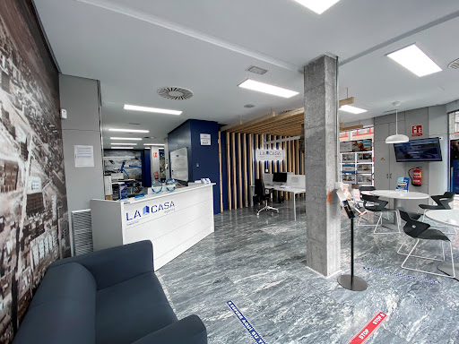 🏠 Inmobiliaria La Casa Agency en Madrid - Vista Alegre