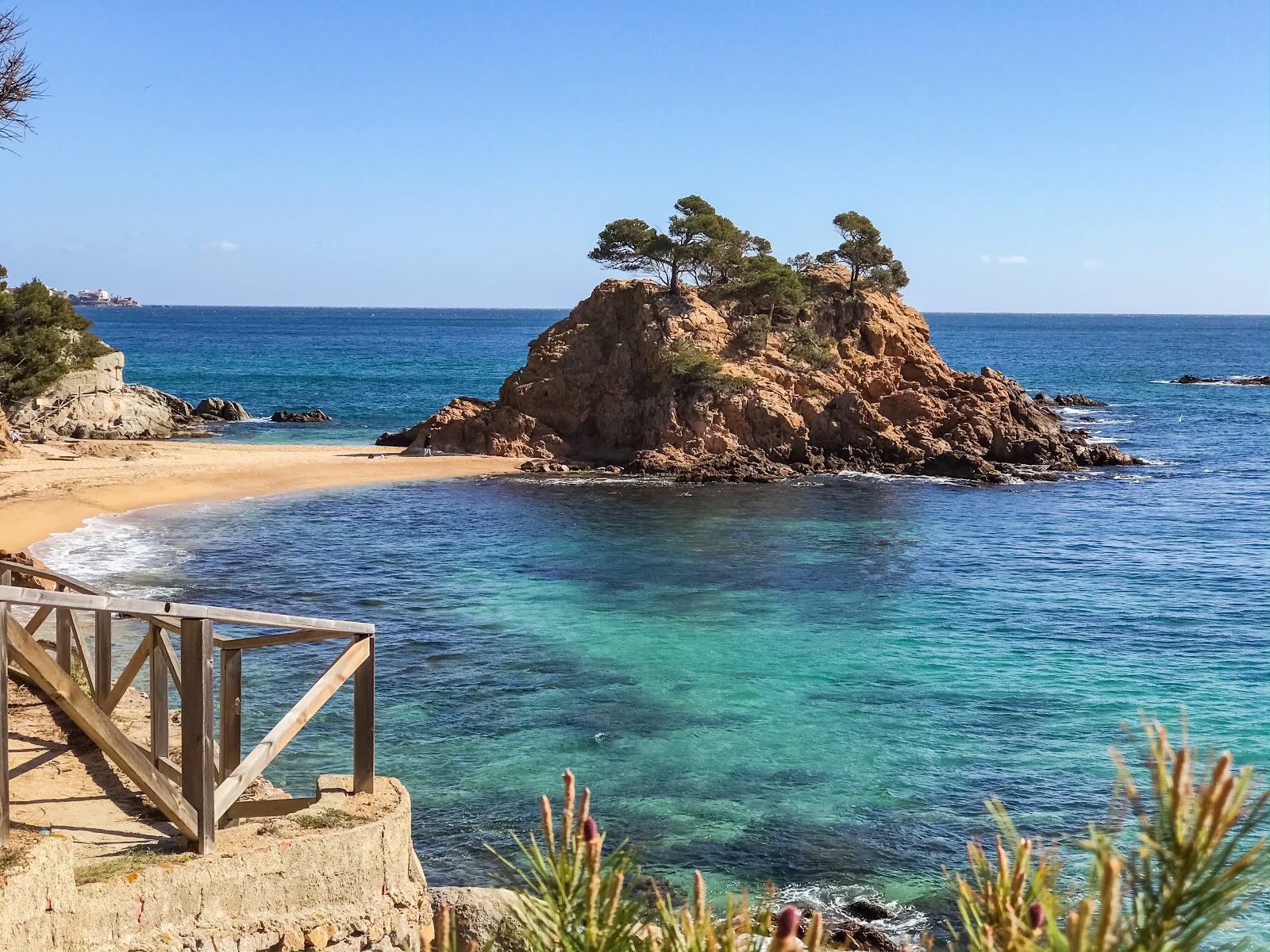 Foto di Cala Cap Roig zona selvaggia