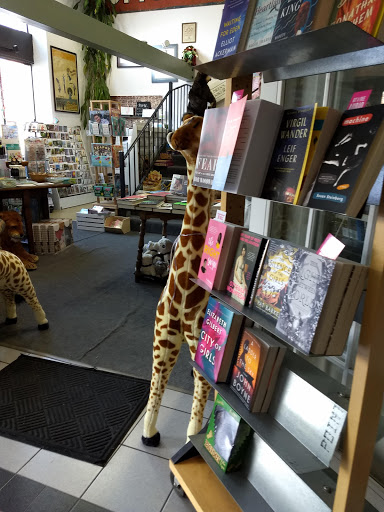Book Store «Riverwalk Books», reviews and photos, 116 E Woodin Ave, Chelan, WA 98816, USA