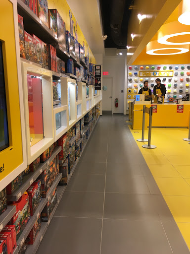 Toy Store «The LEGO Store», reviews and photos, 5 Woodfield Mall, Schaumburg, IL 60173, USA