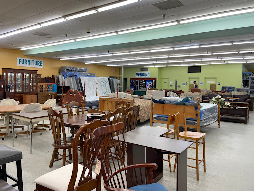 Thrift Store «Edgewood Thrift Store», reviews and photos, 1955 Pulaski Hwy, Edgewood, MD 21040, USA