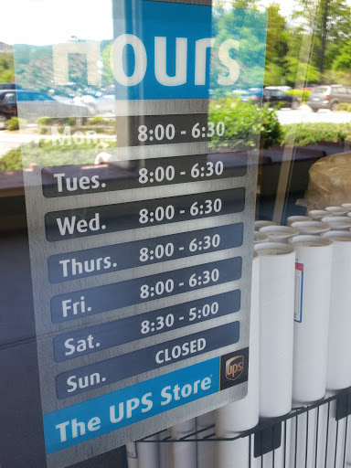 Shipping and Mailing Service «The UPS Store», reviews and photos, 30 Westgate Pkwy, Asheville, NC 28806, USA