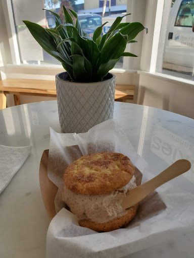 milkcookies image