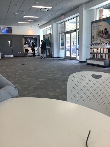 Cell Phone Store «AT&T», reviews and photos, 1706 W Tennessee St, Tallahassee, FL 32304, USA