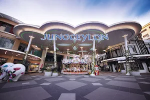 Jungceylon image