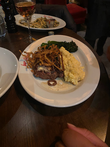 Shopping Mall «La Place Shopping Center», reviews and photos, 2101 Richmond Rd, Beachwood, OH 44122, USA