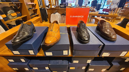 Clothing Store «Brooks Brothers Factory Outlet», reviews and photos, 35 N Michigan Ave, Atlantic City, NJ 08401, USA