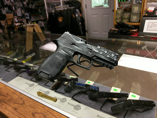 Gun Shop «Smith Outfitters, LLC», reviews and photos, 254 Avery Ave, Steubenville, OH 43952, USA