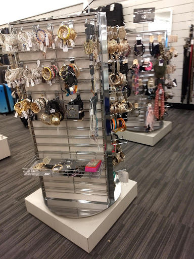 Department Store «Nordstrom Rack Tempe Marketplace», reviews and photos, 1900 E Rio Salado Pkwy, Tempe, AZ 85281, USA