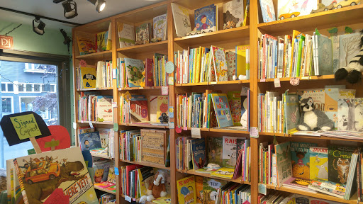 Book Store «Green Bean Books», reviews and photos, 1600 NE Alberta St, Portland, OR 97211, USA