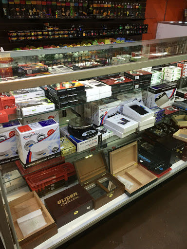 Cigar Shop «7h SMOKE SHOP», reviews and photos, 4520 Matlock Rd #300, Arlington, TX 76018, USA