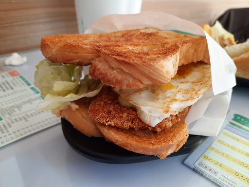 台中市東區美食 阿寶晨食館旱溪店 網友評價 菜單 推薦餐點 食記 外送優惠 飢餓黑熊app