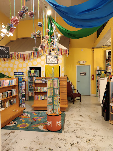 Book Store «Little Shop of Stories», reviews and photos, 133 E Court Square # A, Decatur, GA 30030, USA
