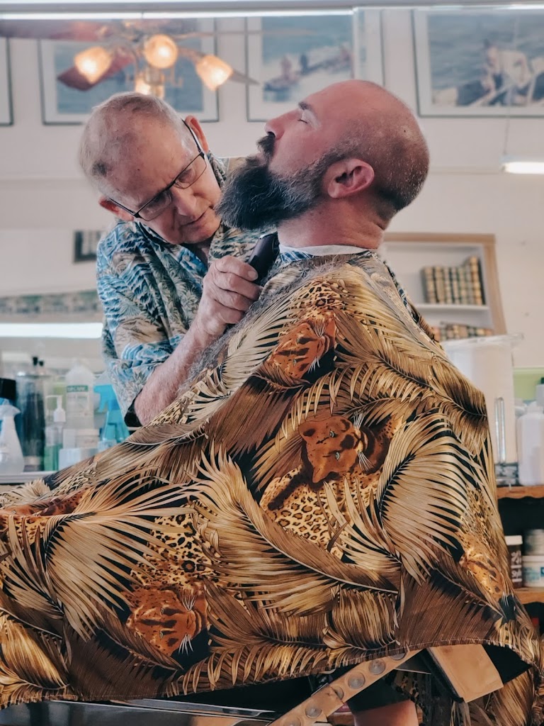 Lincoln City Barber Shop 95648